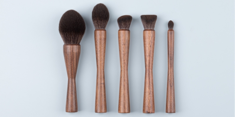 From the development of makeup brushes to the present