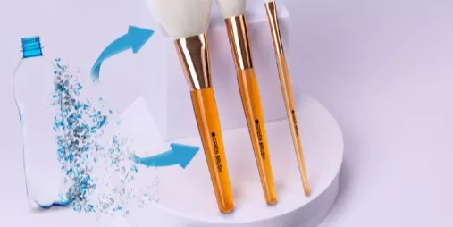 Which is Better?Natural or Synthetic Makeup Brushes?