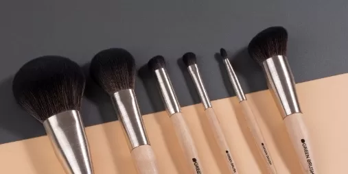 Customization Opportunities with makeup brush: Elevate Your Brand’s Unique Identity